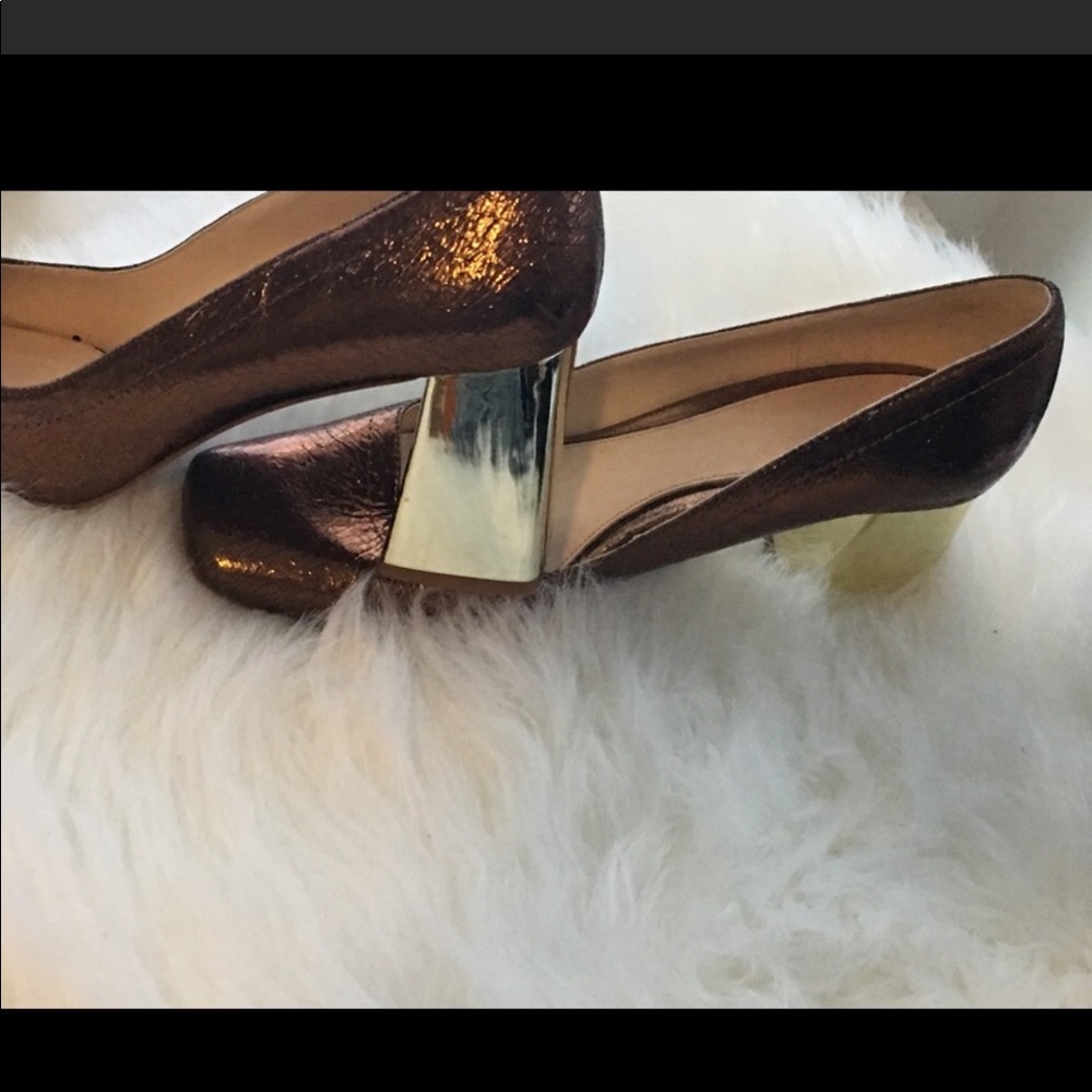 ZARA CRACKLED LEATHER MID HEEL SHOES